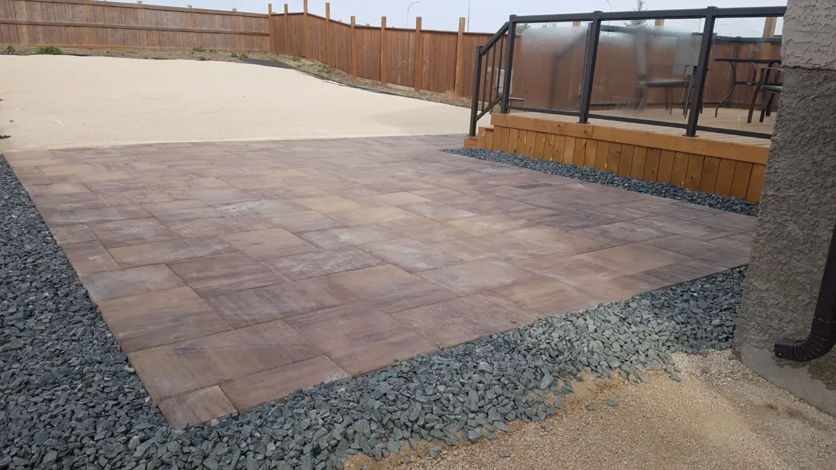 Brookside Slab A Compact Slab With An Elegant Feel Designed for patios and walkways, Brookside Slab features a slate-like surface that will add a sense of refinement to any landscape. Brookside is available in a wide array of colours, making it an ideal choice for any space it’s placed in. When installing Brookside slabs, make sure to include a 2-5mm gap between each slab. This will provide enough room for the jointing sand and make installation easier.
